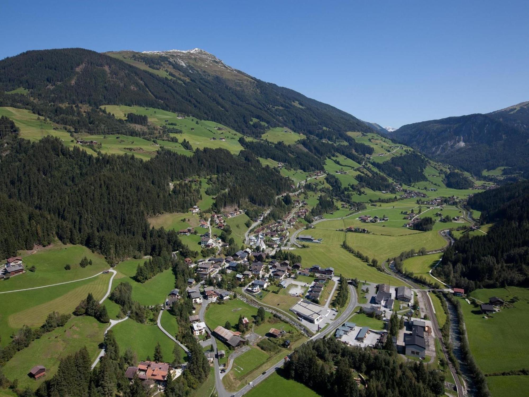 Apartment In Wald Im Pinzgau With Swimming Pool And Views Bagian luar foto